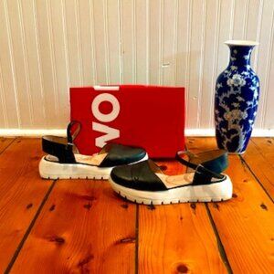 Women's Wonders black and white sandals, size 7. Hardly worn.